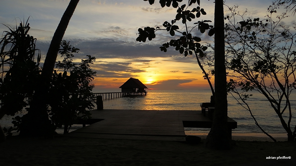 Sonnenuntergang im Tauchresort Raja4Divers