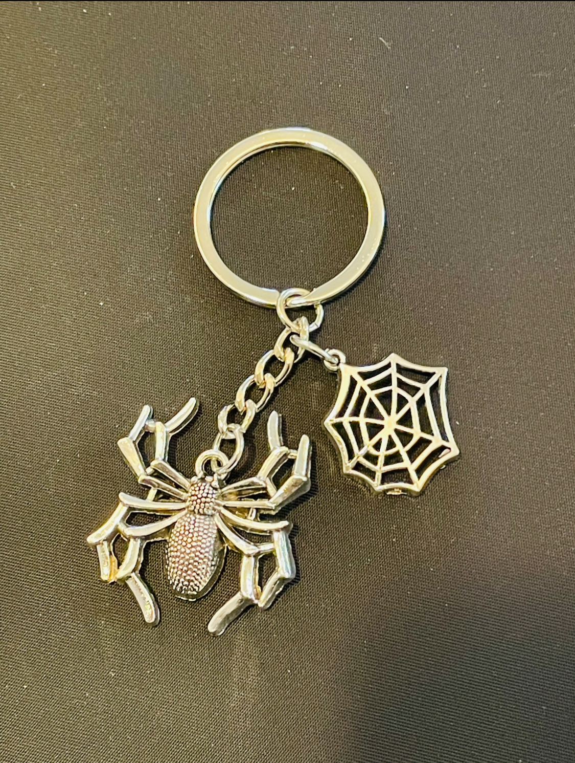Schlüsselanhänger Spinne & Netz