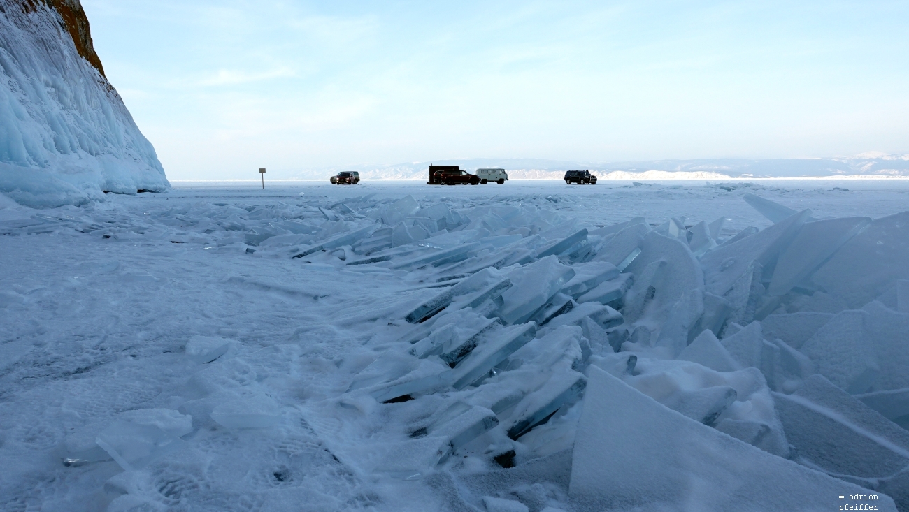 Abwechslungsreiche Landschaft auf dem Eis
