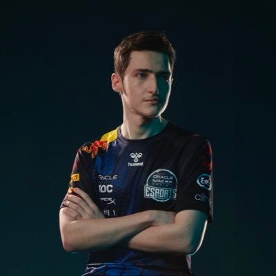 Liam Parnell Red Bull Driver F1 Esports 22/23