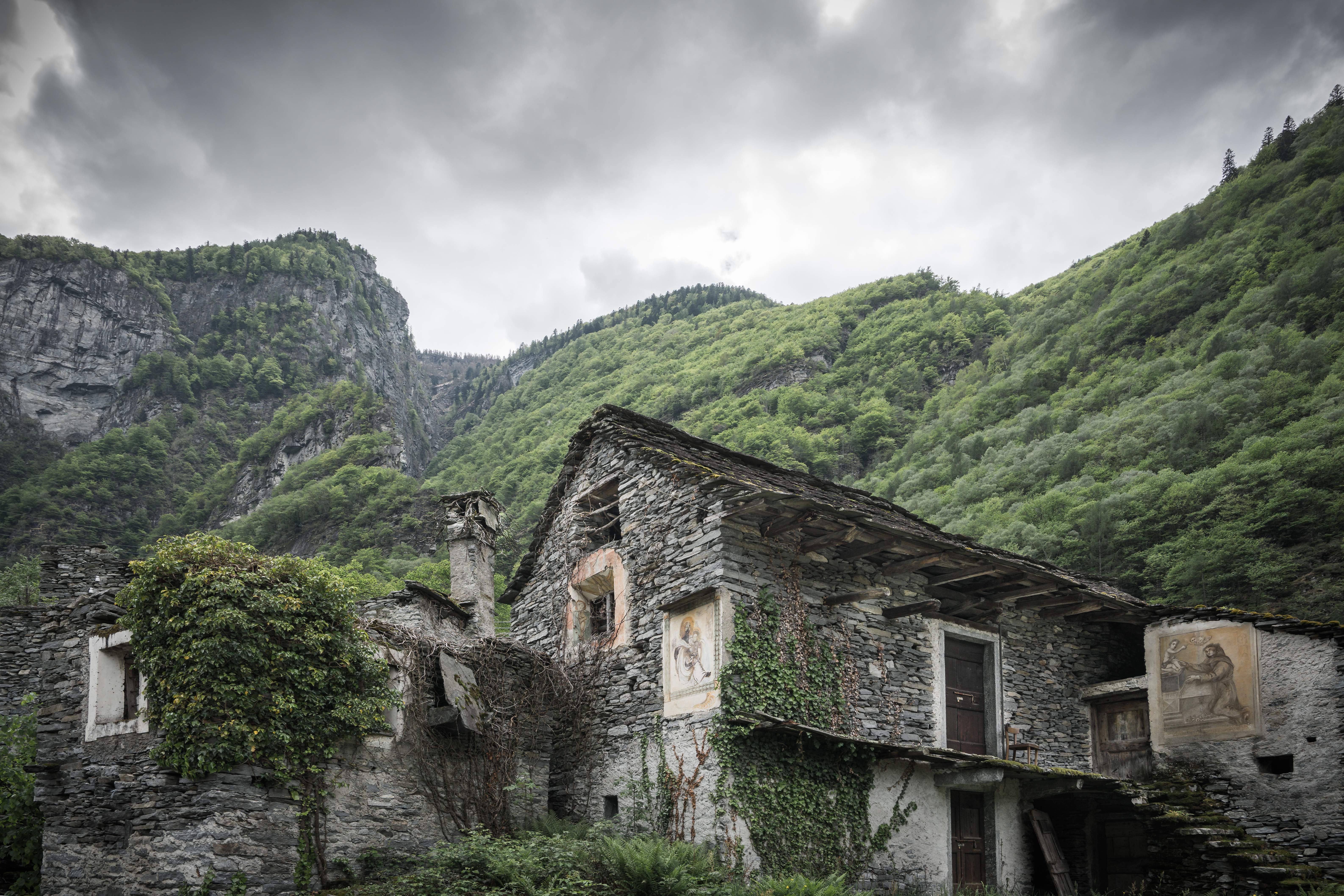Ein längst verlassenes Dorf im Valle Maggia