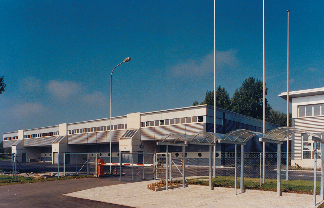 Delémont, Centre d’entretien et dépôt pour Département Militaire Fédéral 1986.
