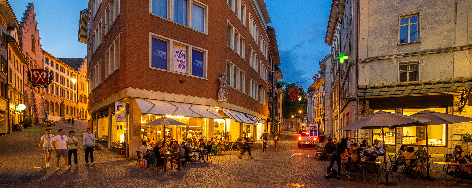 Sommerabend in der Bieler Altstadt beim St. Gervais - vieille ville de Bienne