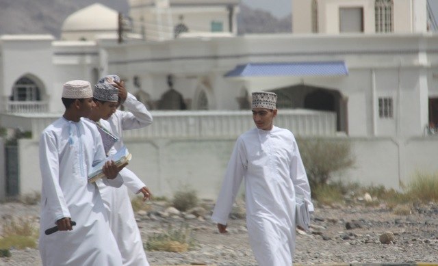 Die Jugendlichen im Oman gehen getrennt zur Schule