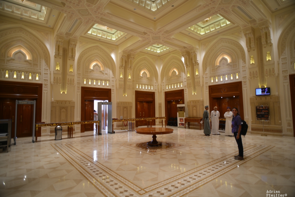 Foyer im Opernhaus Muskat