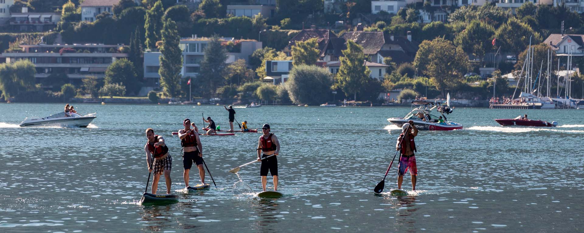 Stand-up paddle am Bielersee