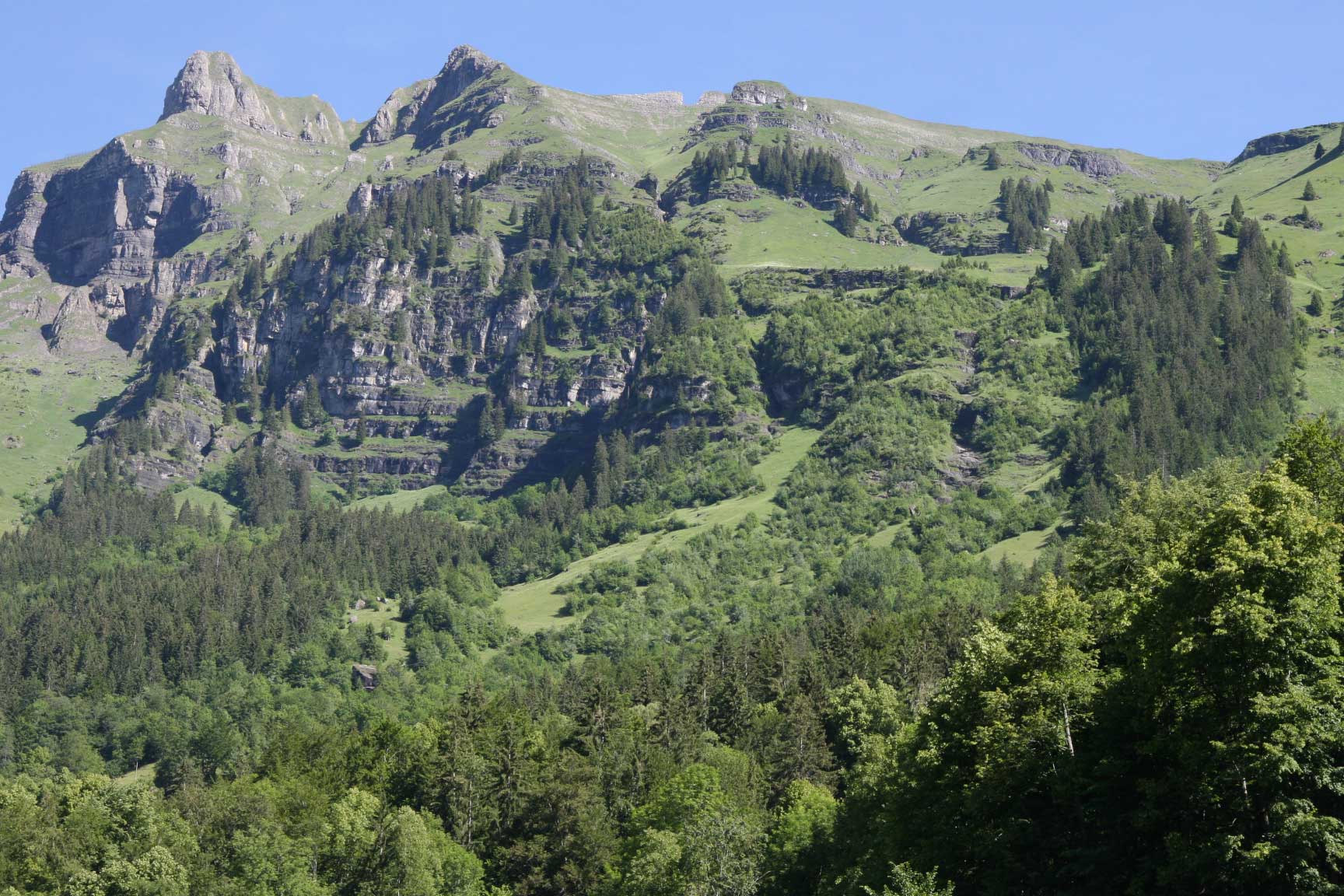 Berge oberhalb Burglauenen