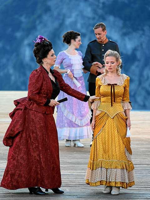 Tell - Das Musical: Frau von Bruneck, Berta