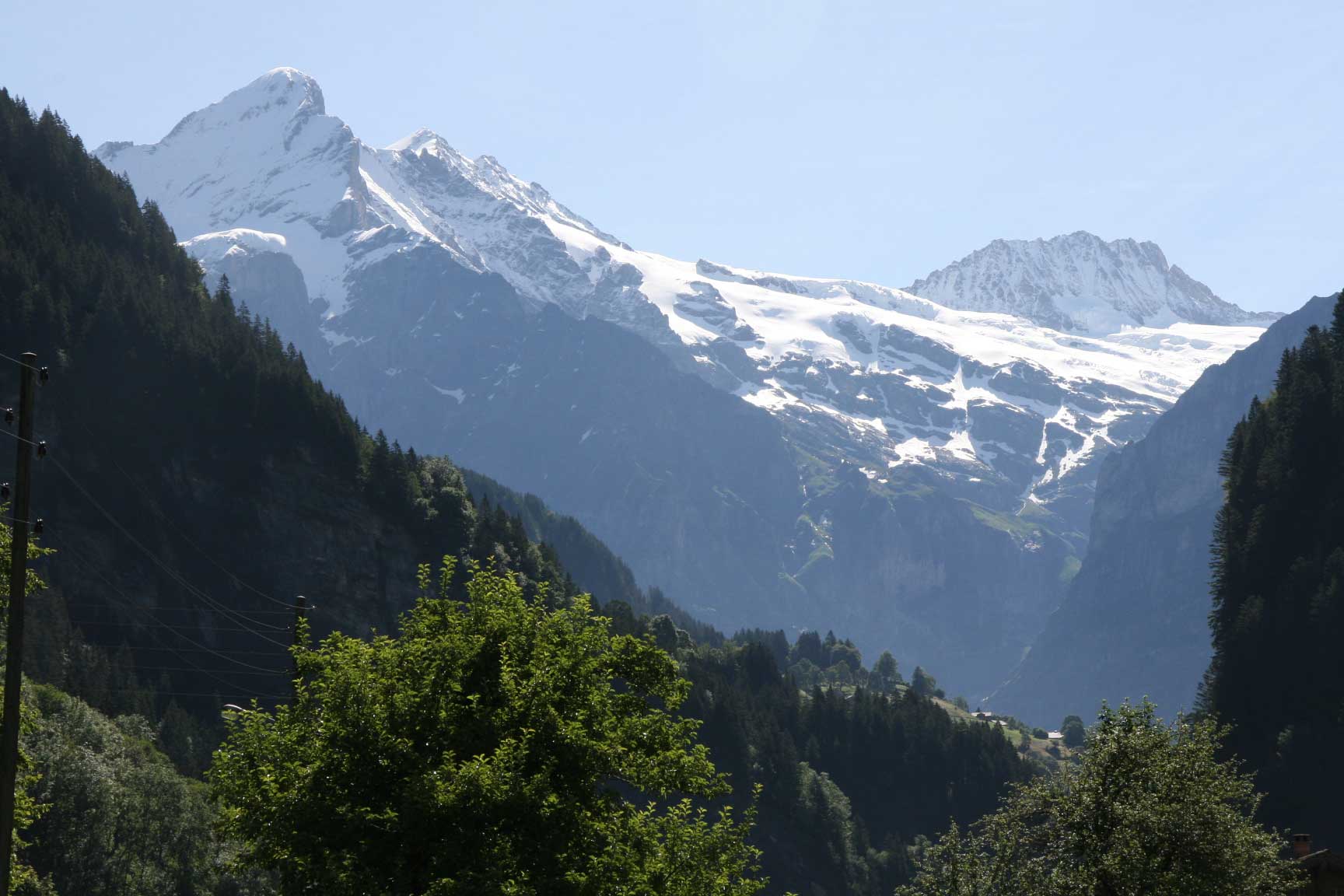 Grindelwald mit dem Wetterhorn im Hintergrund