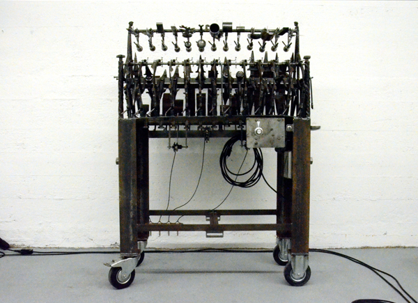 the analog machine. Flora1, 2019