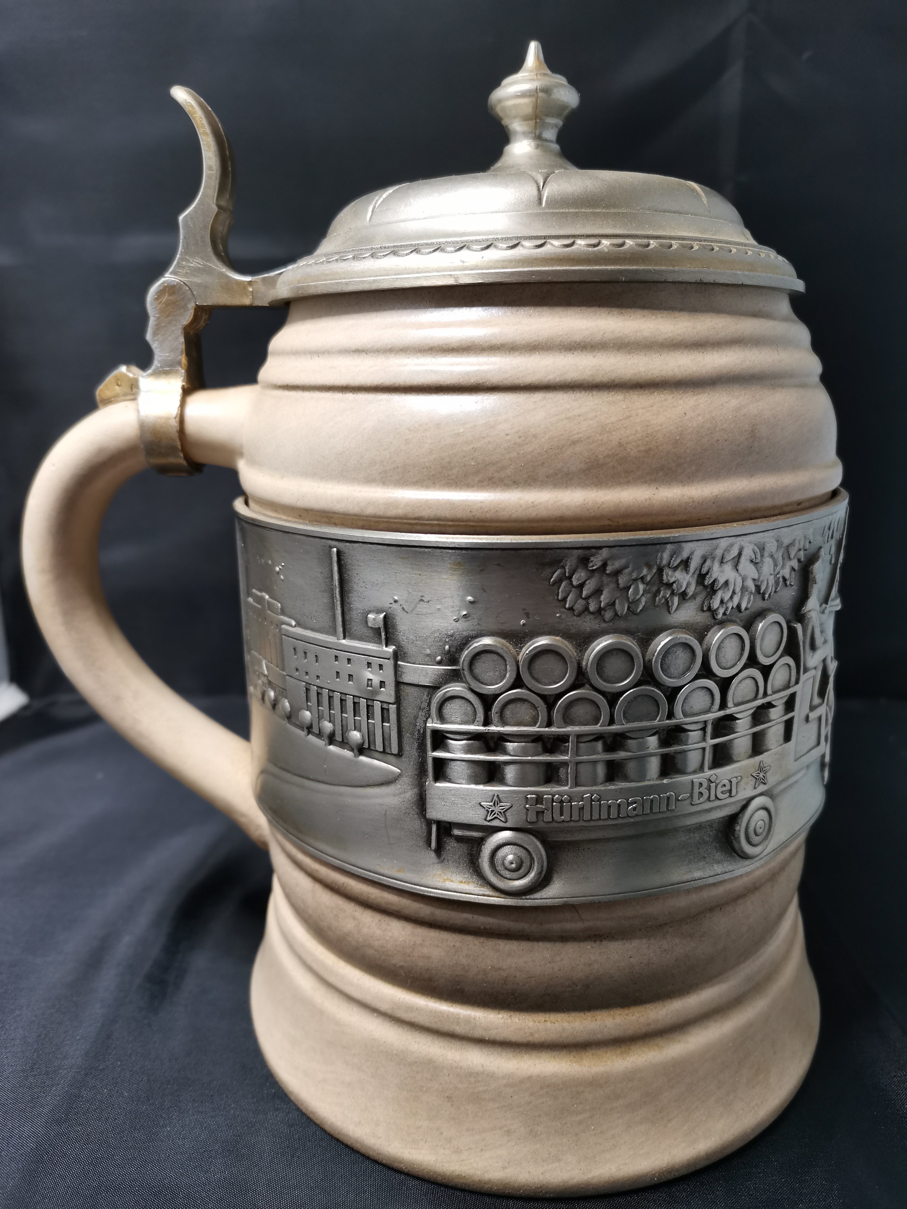 Hürlimann  XL Bierkrug mit Zinndeckel