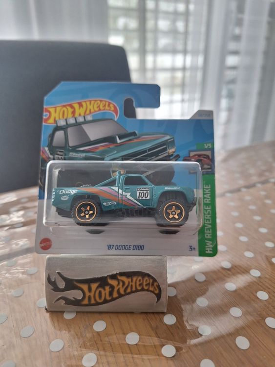 Hot Wheels HW Reverse Rake 2024 87 Dodge D100 1/5 S