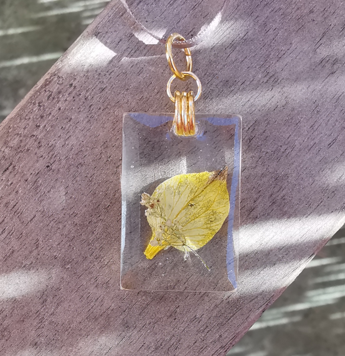 2440 - Yellow Leaf Sheer Rectangular