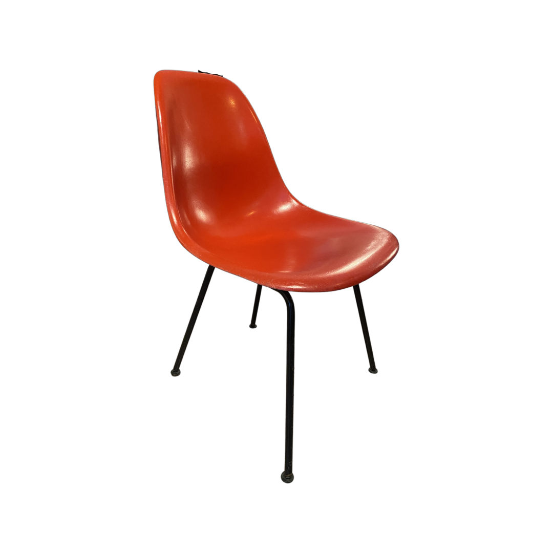 2er Set Eames Fiberglas Stühle um ca. 1970 in Rot
