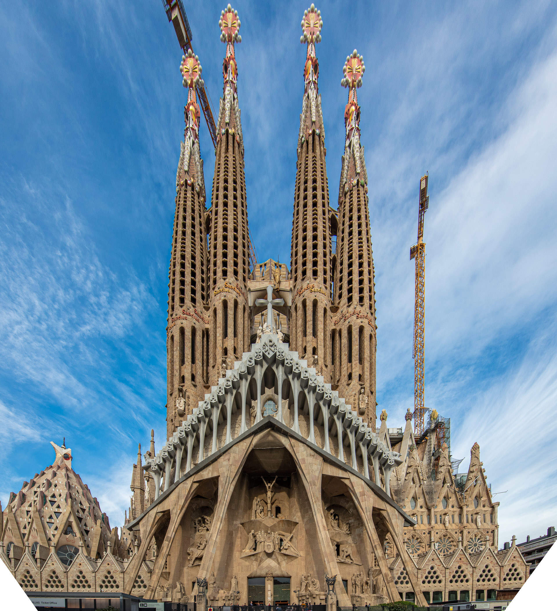 Álbumes 101+ Imagen De Fondo Iglesia De La Sagrada Familia Barcelona ...