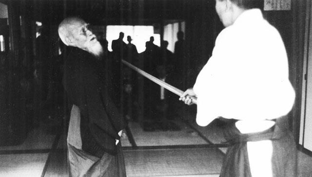 Hikitsuchi Sensei Schwertangriff auf O Sensei