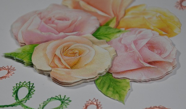 Rosen- Grusskarten mit Stickereien