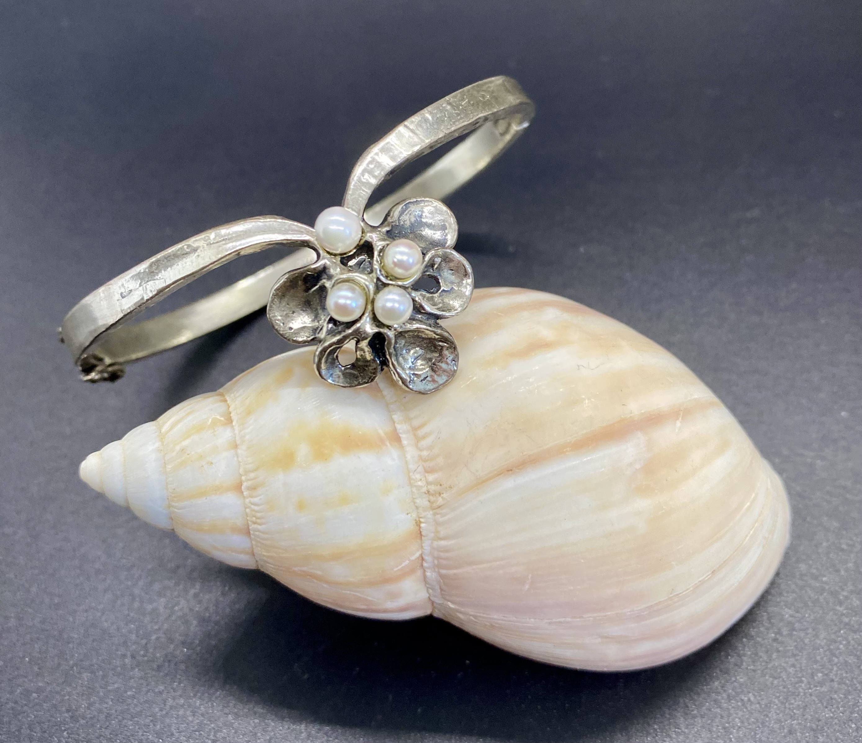 Silber (800er) Armreif mit Perlen