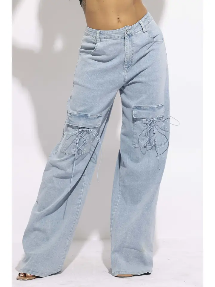 Jeans mit Schnürung