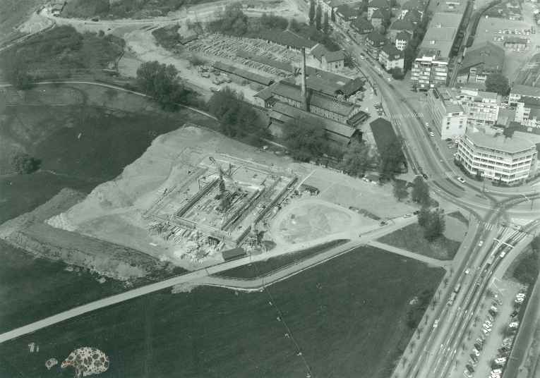 Allmend Freizeitsporthalle im Bau am 22. April 1971