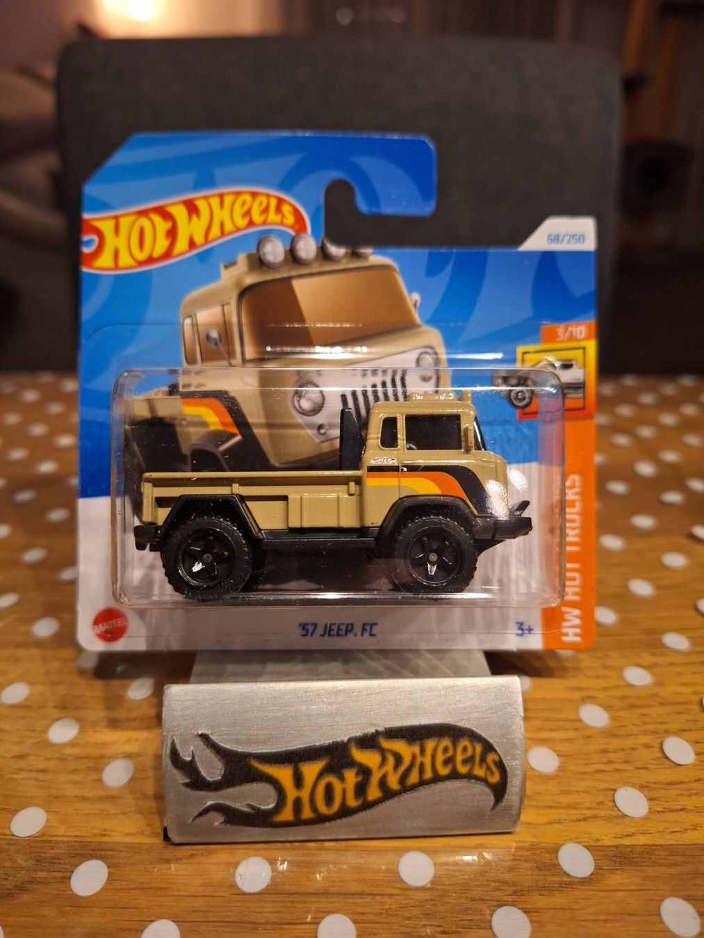 Hot Wheels HW Hot Trucks 2024 57 Jeep FC 3/10 S