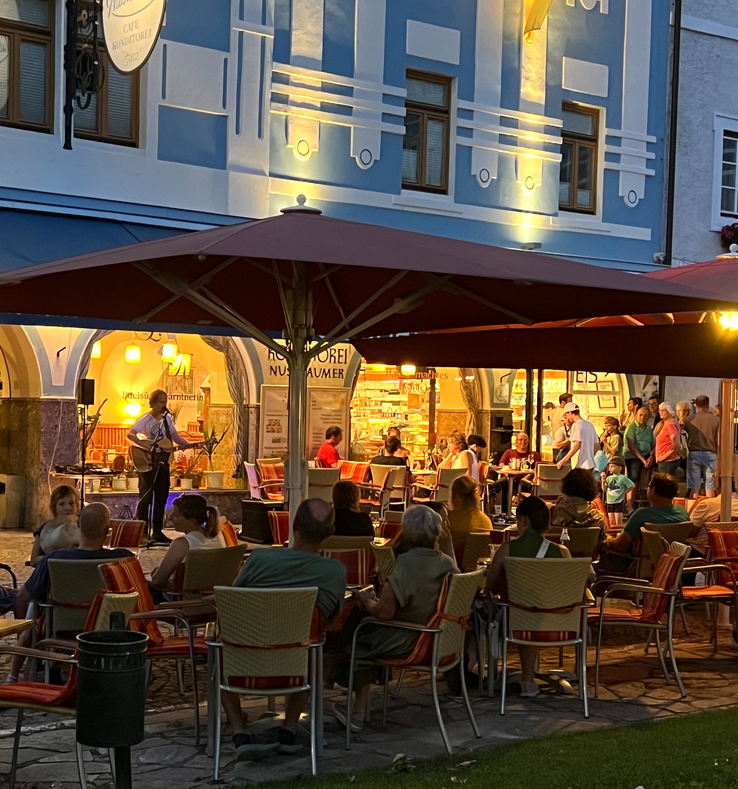 Kl(Sw)ingendes Gmünd, Café Nußbaumer - Hauptplatz Gmünd.