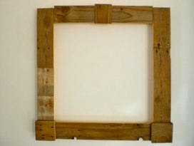Rahmen 4, altes Holz mit Einschlag von Nägeln Bsp. 50 x 50 cm 250 SFr. /200 €