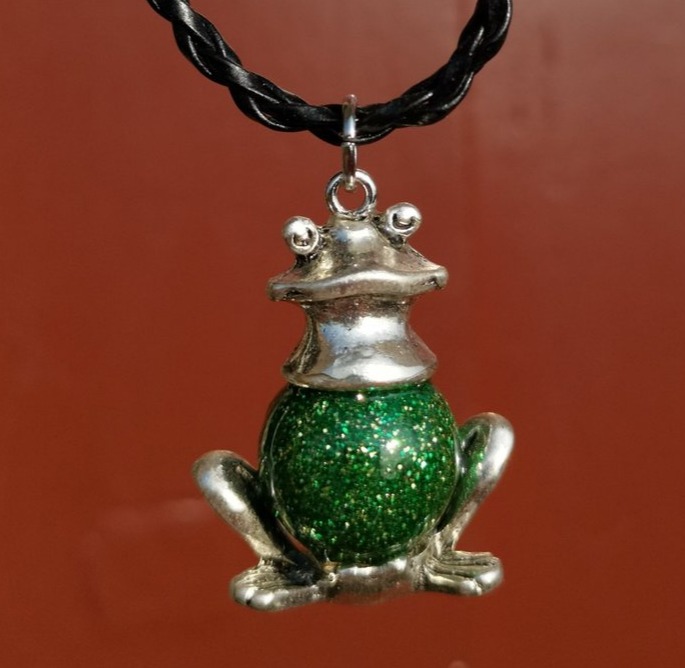 2290 - Green Glitter Frog (incl. neckband)