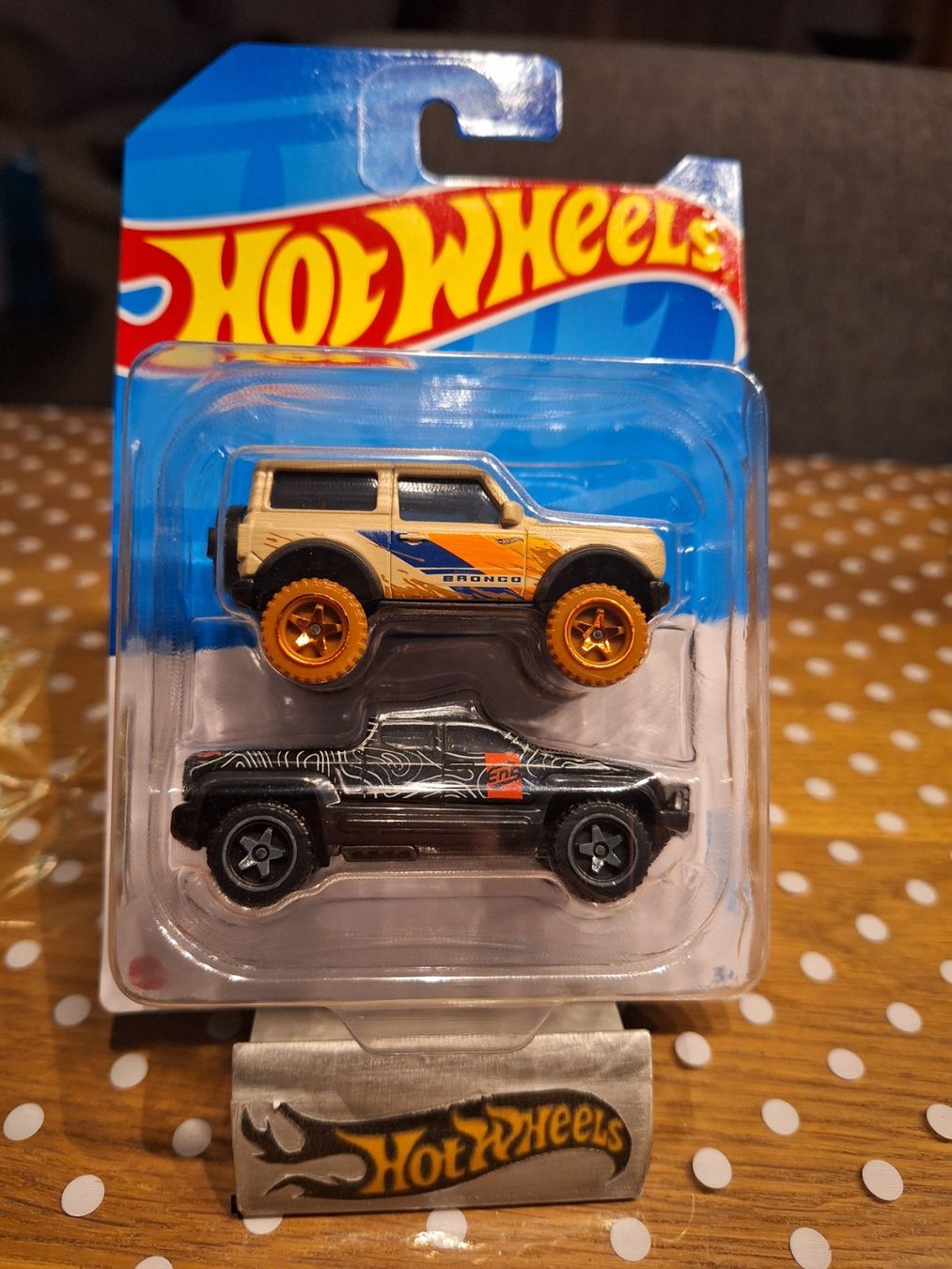 HW Remote Adventures 2023 21 Ford Bronco / Off-Duty