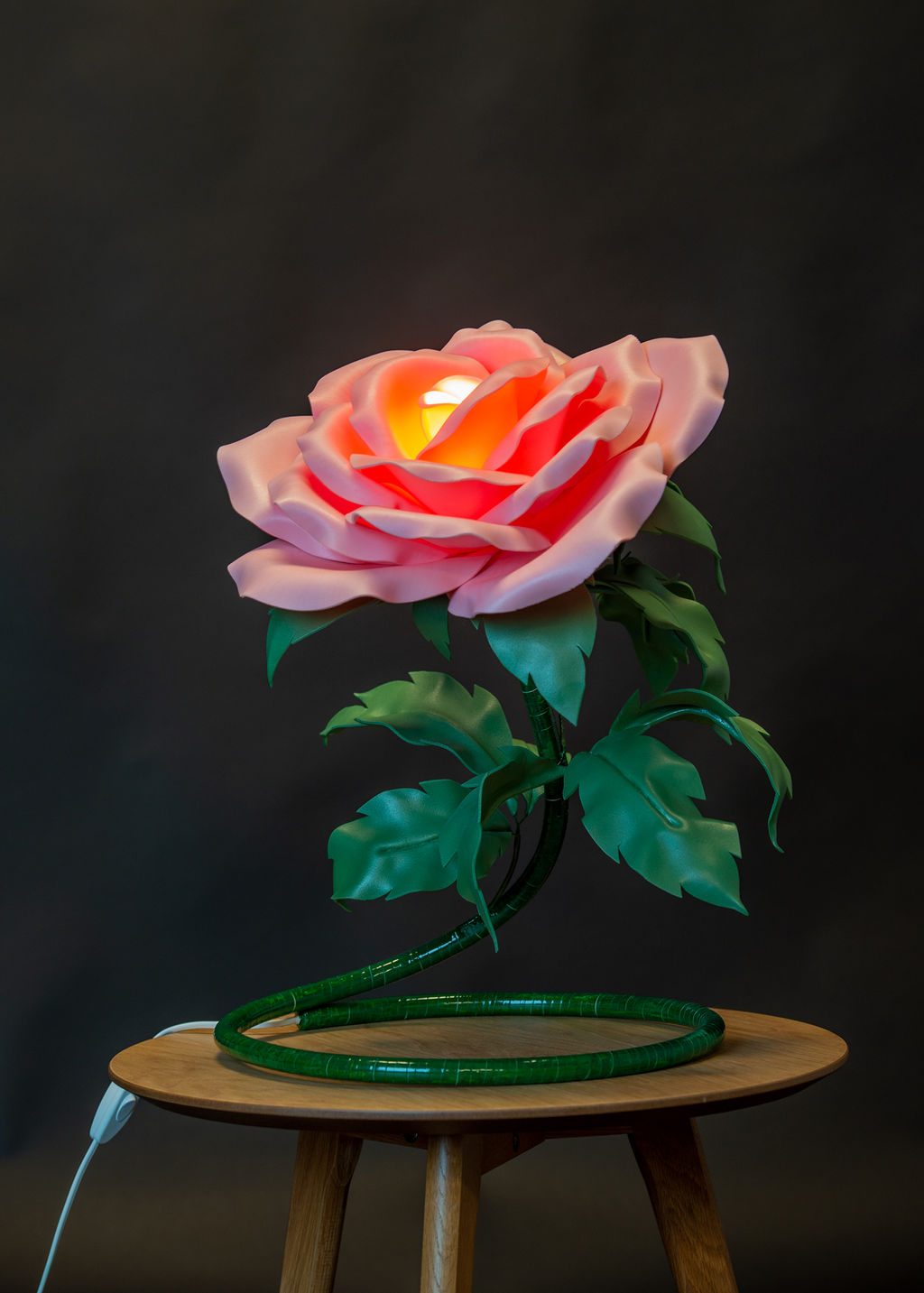 Rose Nachttischlampe