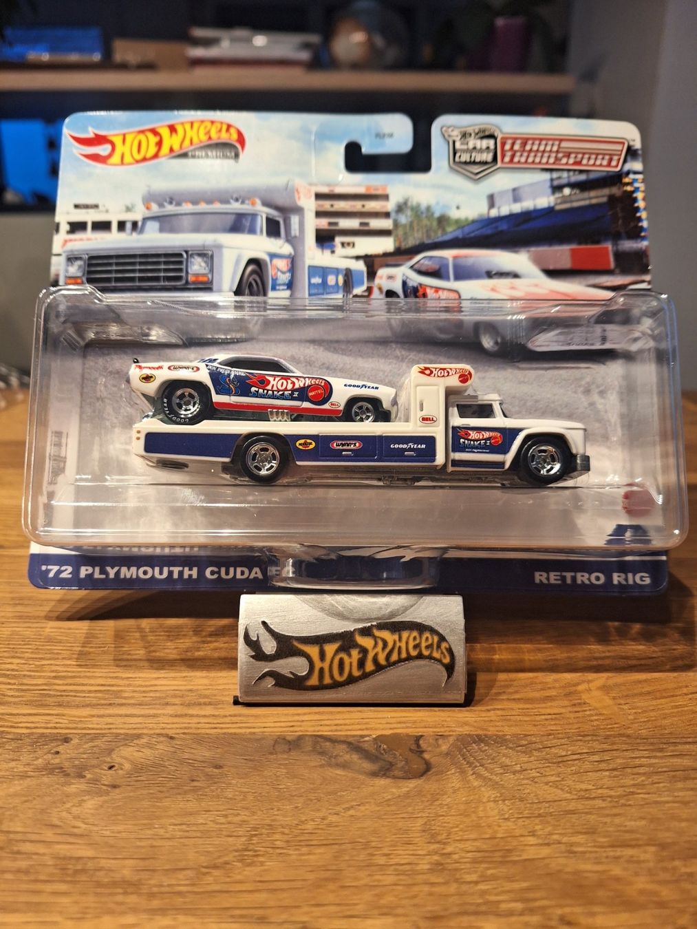 HW Premium Team Transport #46 72 Plymouth Cuda FC Retro RIG