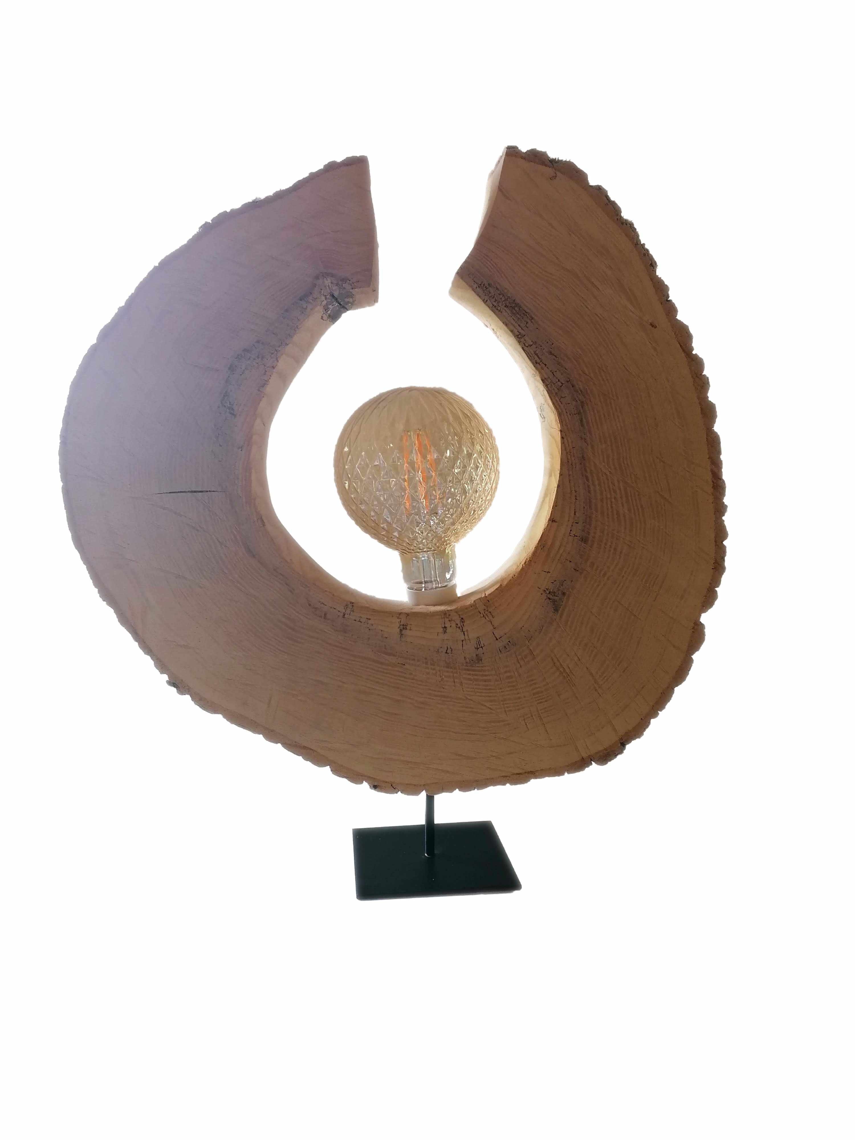 Lampe aus schweizer Holz