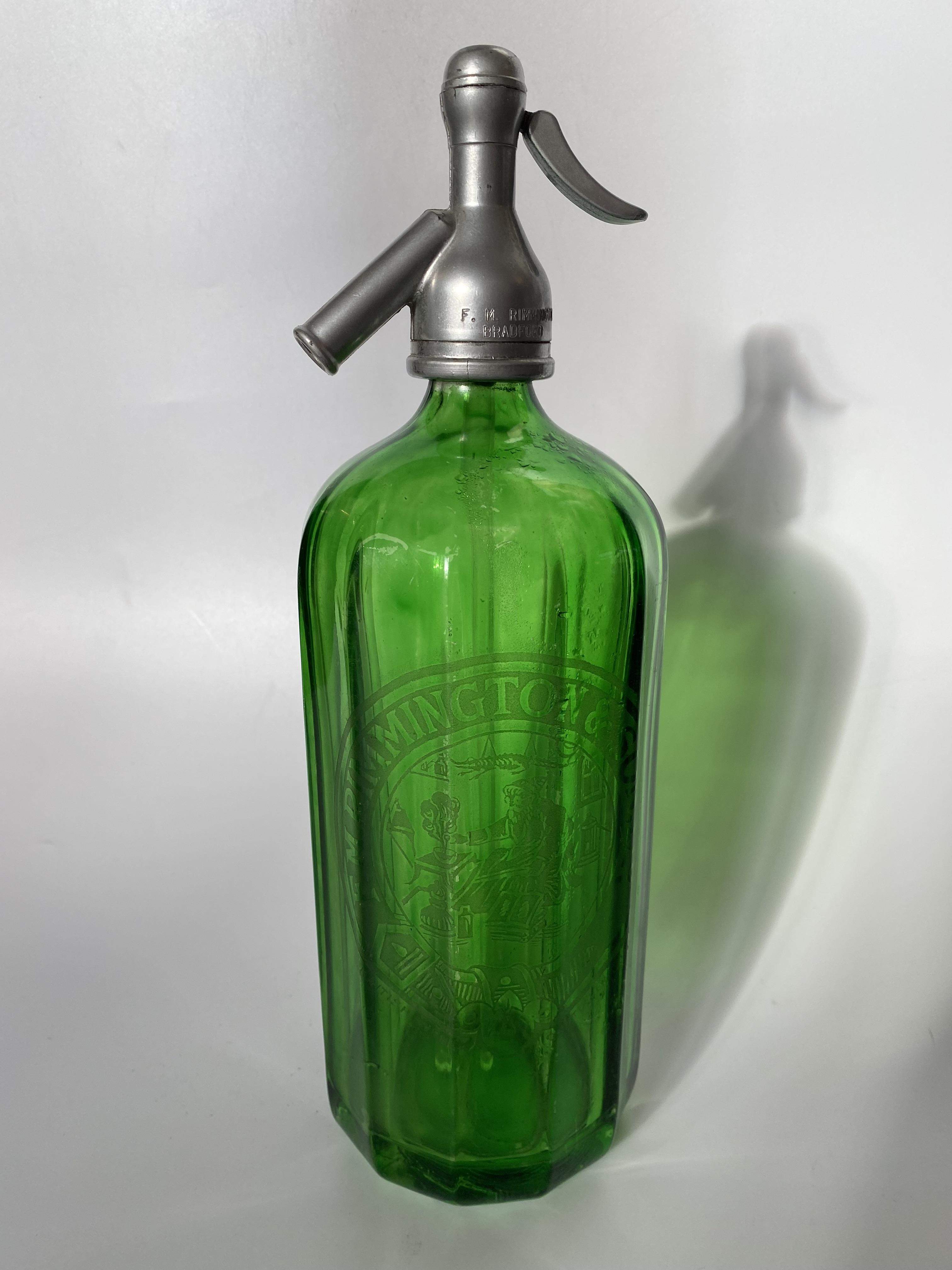 Antike Sodaflasche Grün um 1920