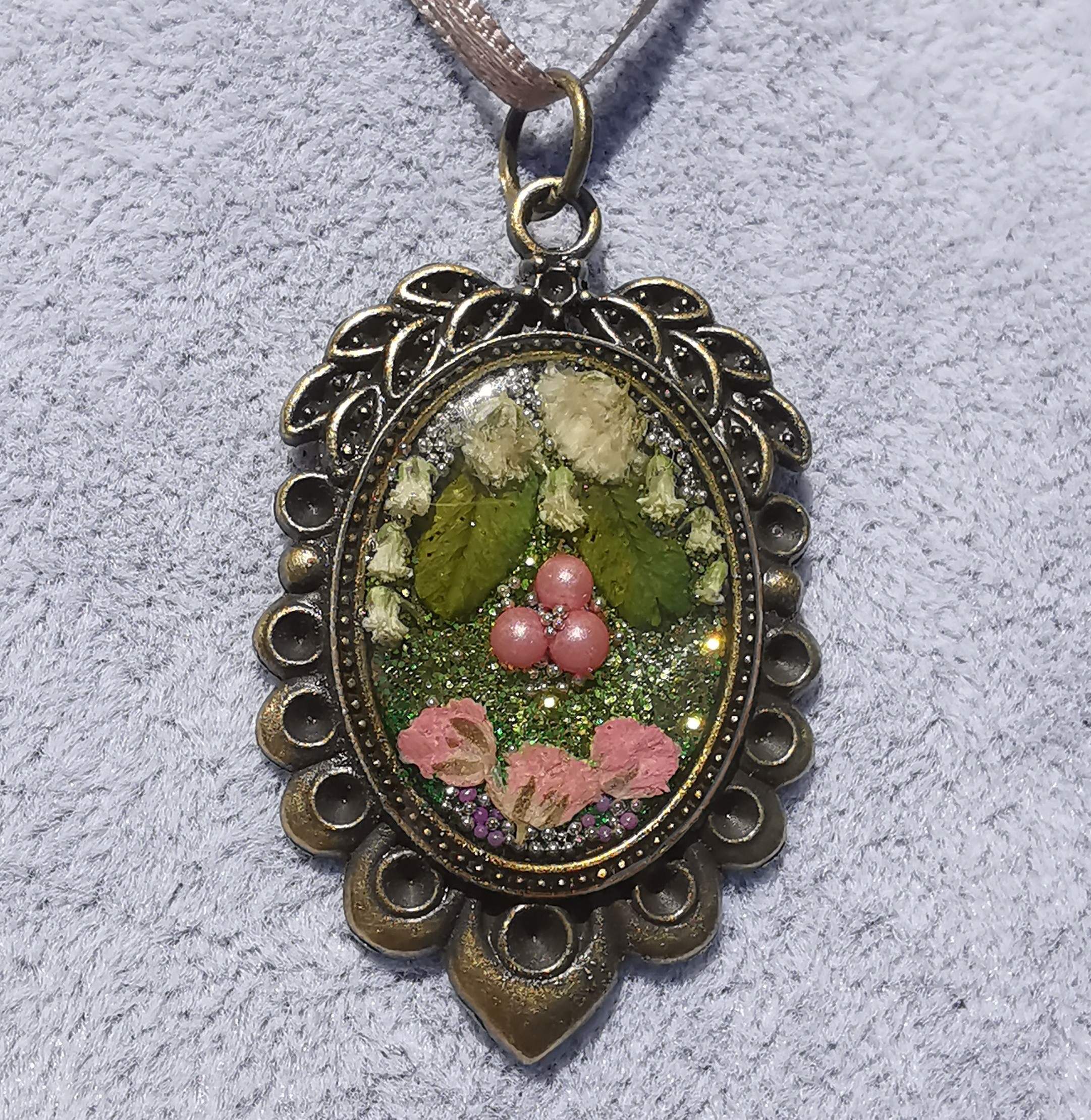 3740 - Pink Green Flower Ornament