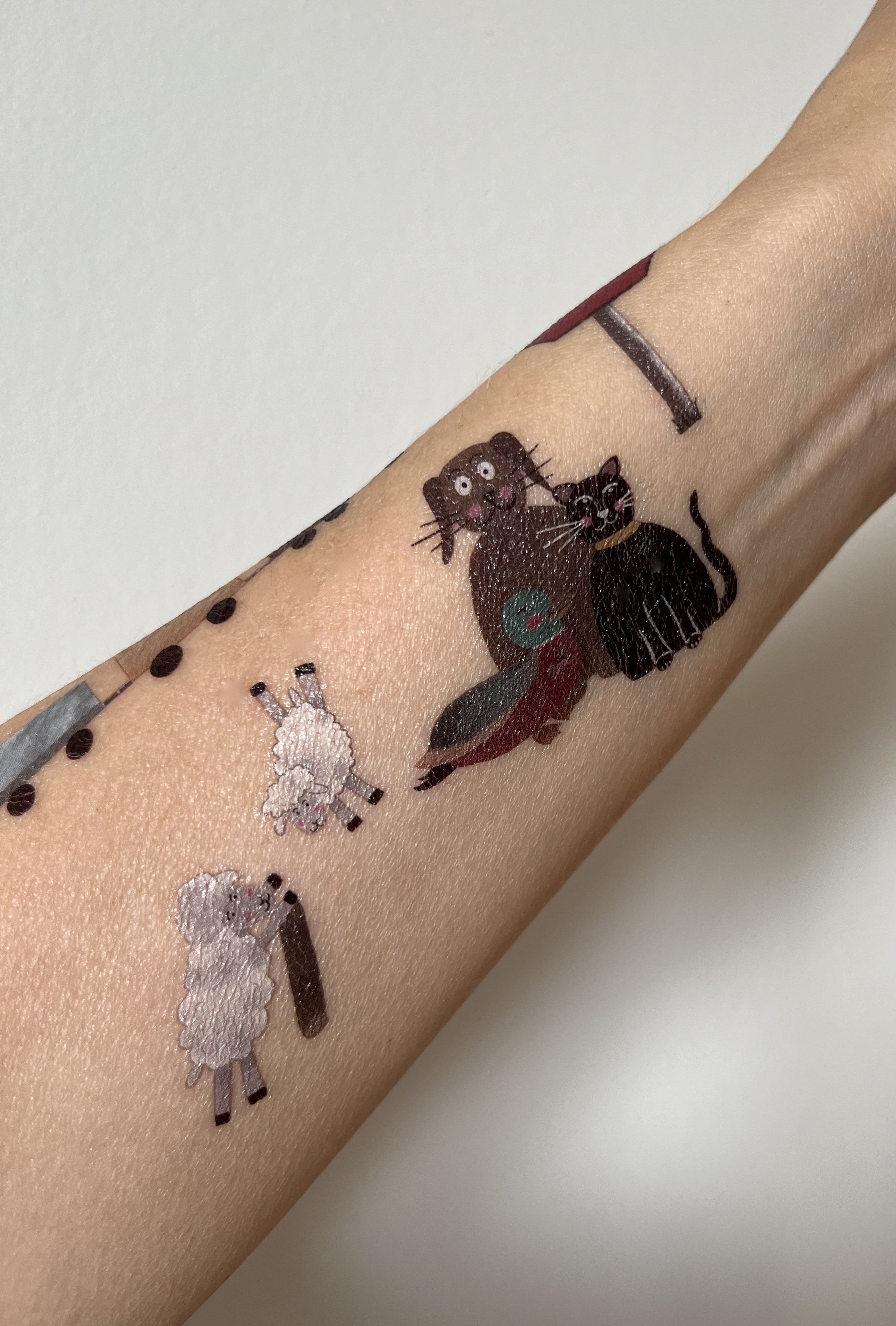 Temporäre Tattoos Set für Kinder, Drei Tiere reisen mit dem Zug