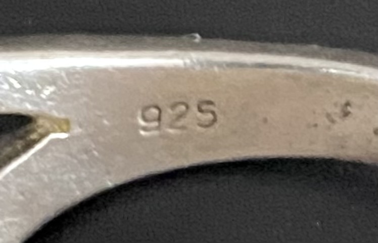 Silber 925er Fingerring mit Glassteinen