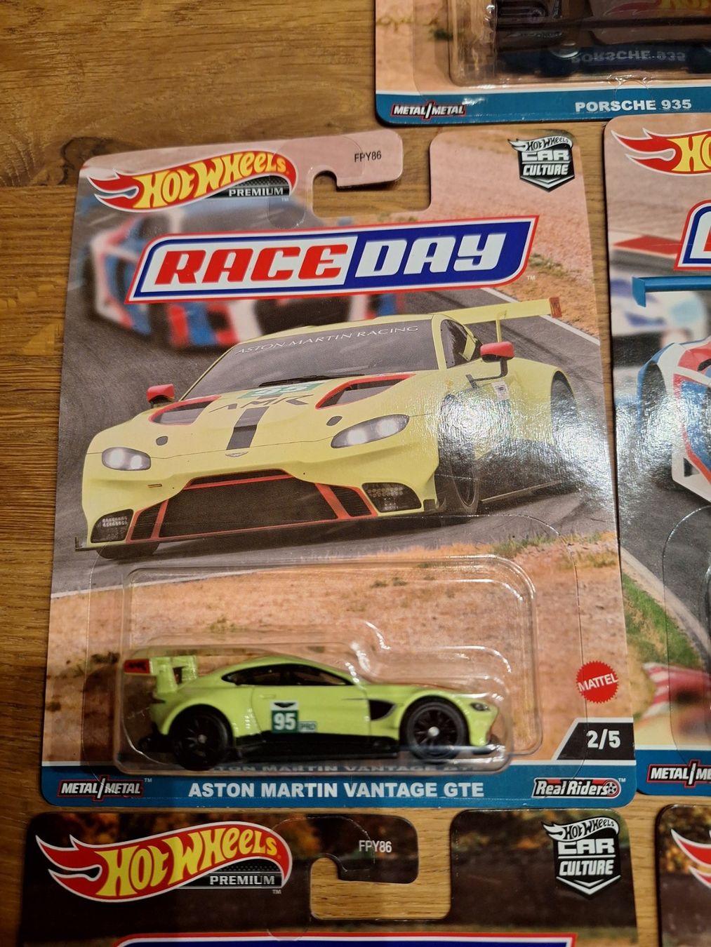 Komplettes Set Hot Wheels Premium Car Cultur Race Day 2023