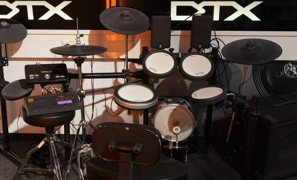 Foto-2Box-DrumIt-Three-mit-Pads-vom-Yamaha-DTX582K