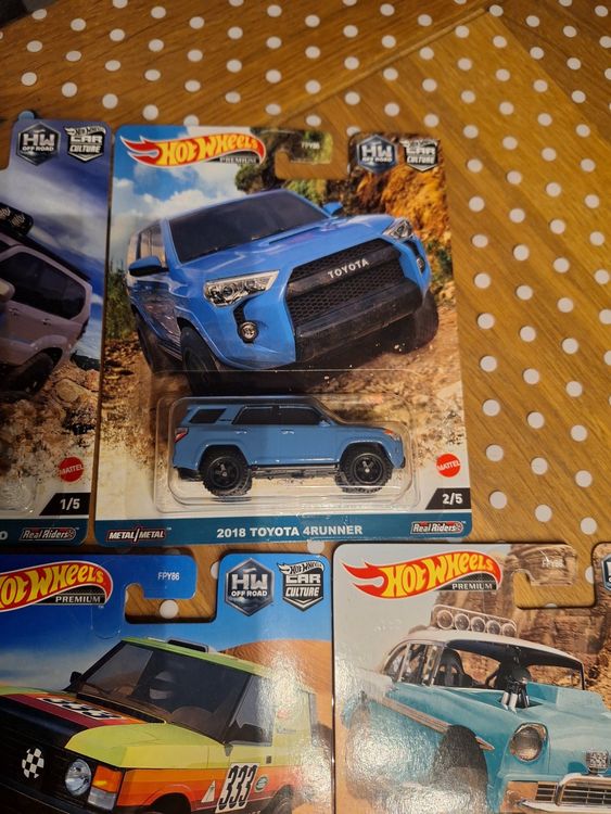 Komplettes Set Hot Wheels Premium Off-Road 2023