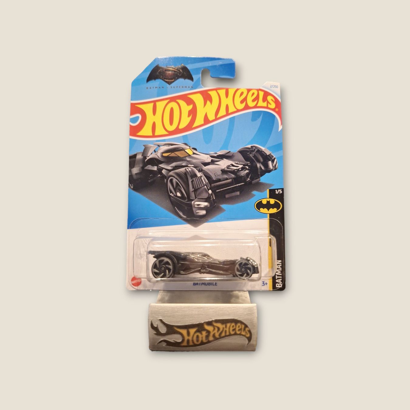 Hot Wheels Batman 2024 Batmobile 1/5 L gelb