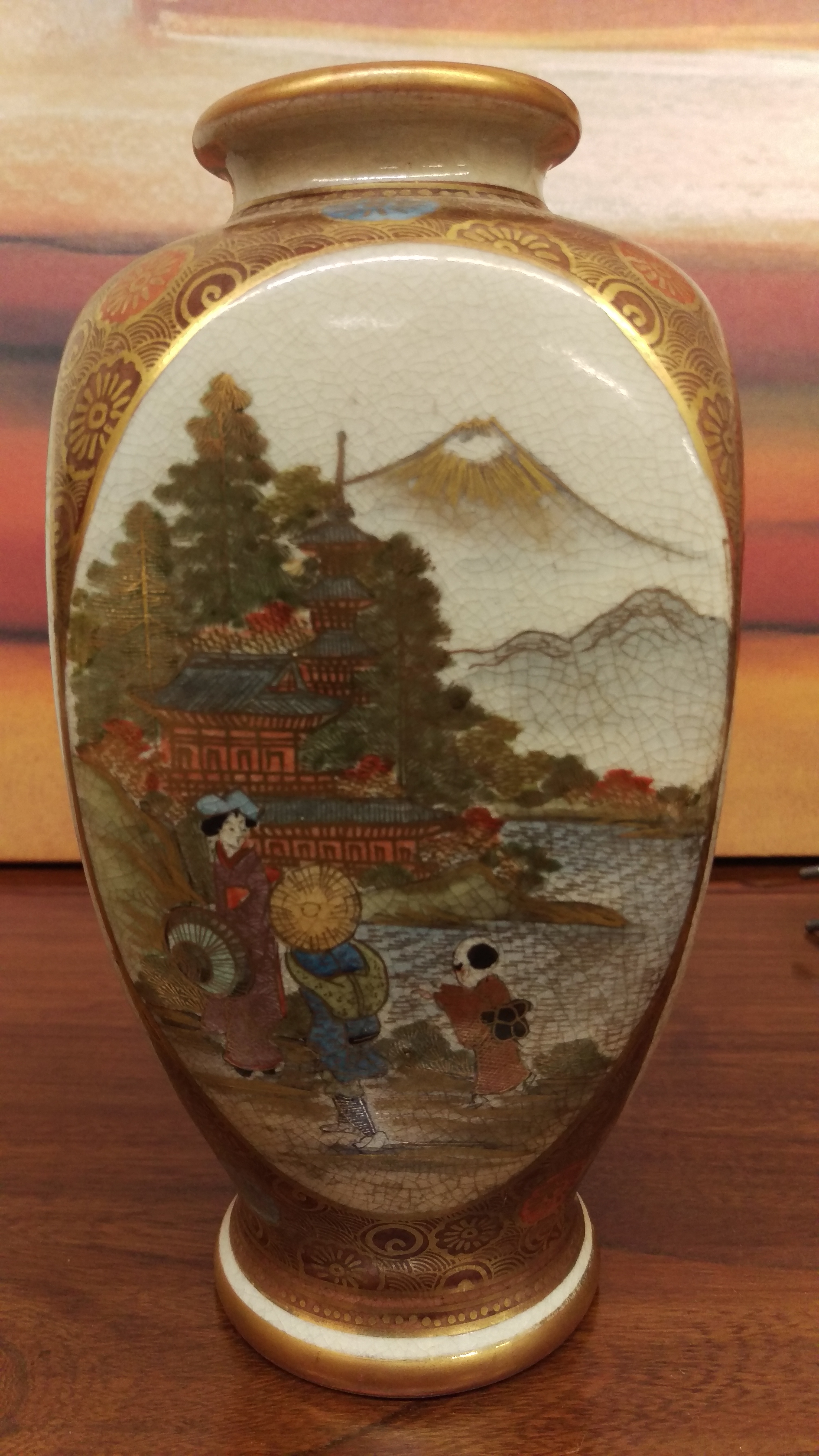 Vase mit Japanmotiv Feuervergoldet