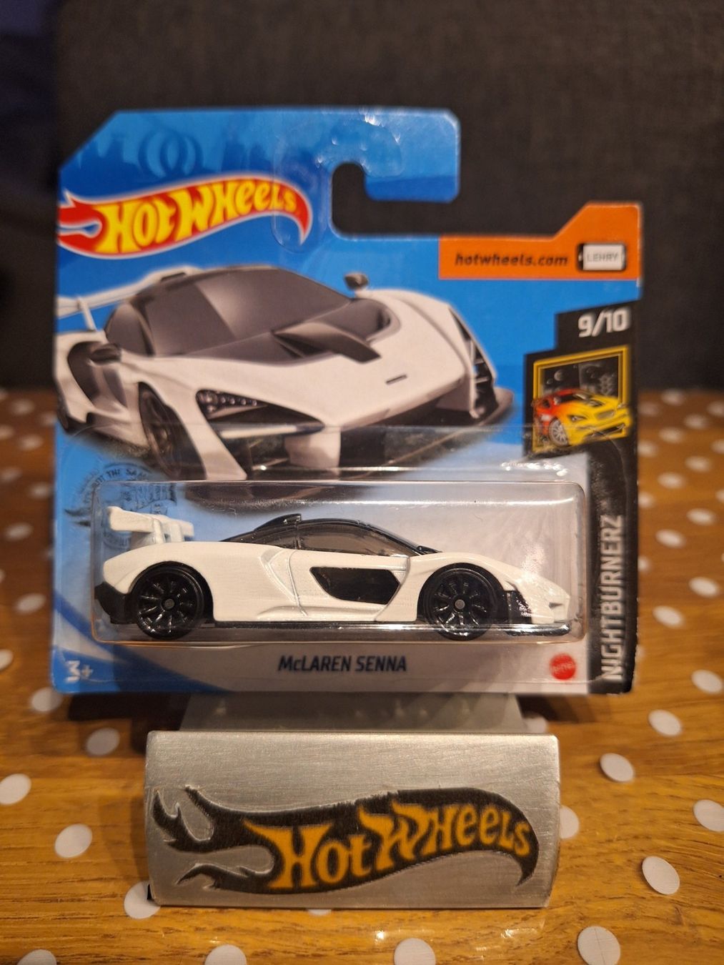 Hot Wheels Nightburnerz 2020 McLaren Senna 9/10 S