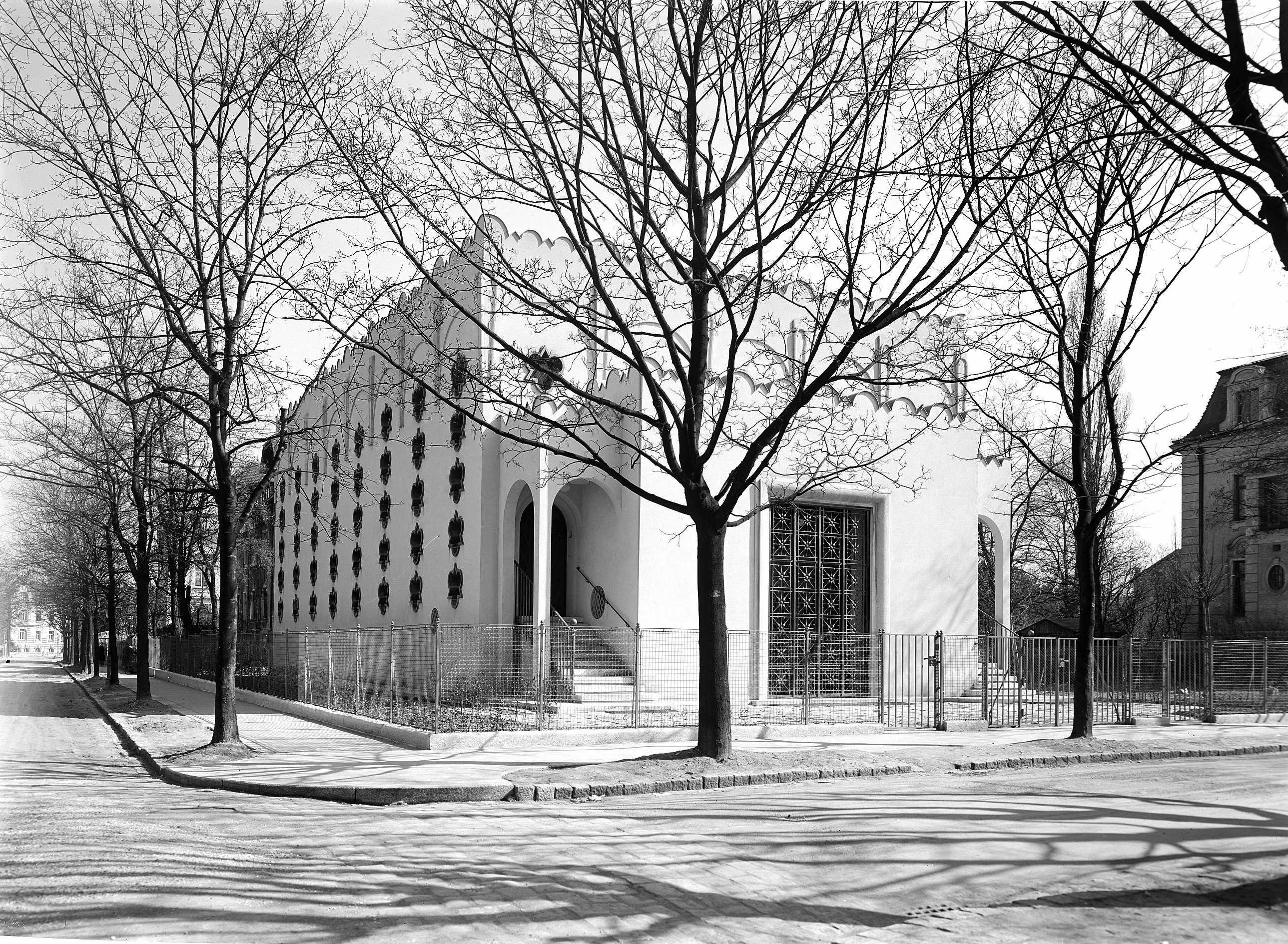 Synagoge Eitelbergergasse (1130,Wien) - 1924 - 1938 - Architekt: Arthur Grünberger