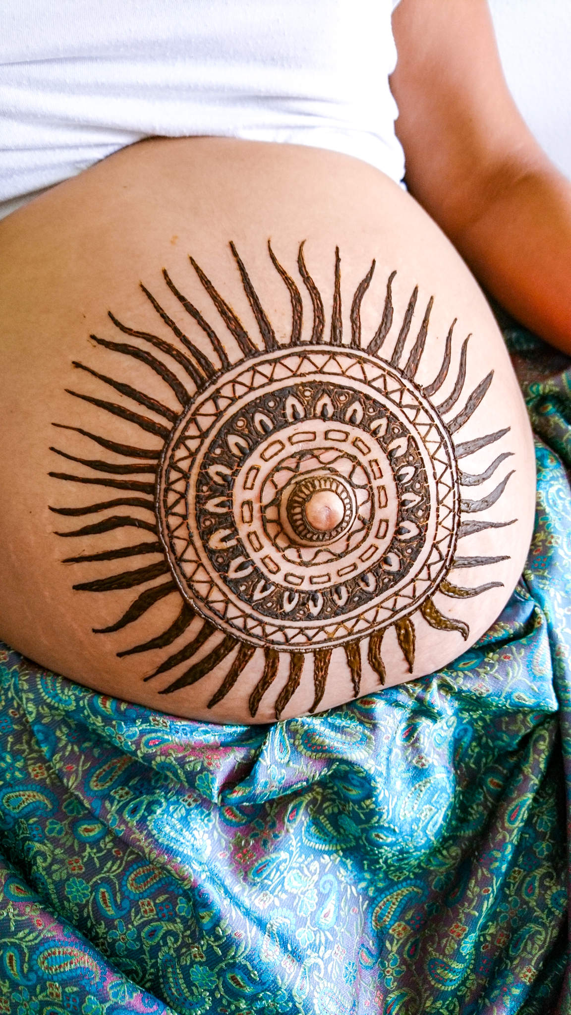 für die werdende Mama aus Guatemala eine Maya Sonne, passend zum indigenen Background