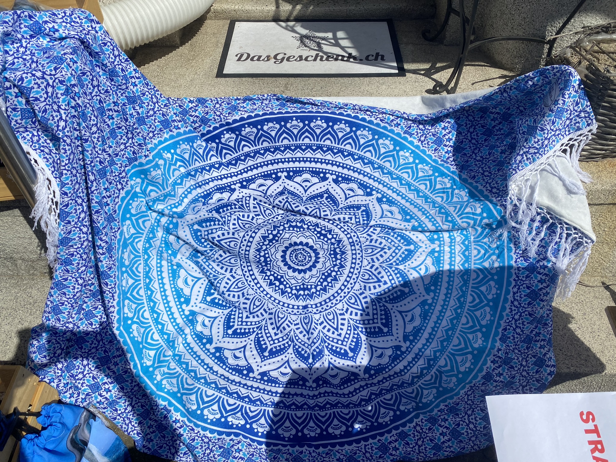 Badetuch - Strandtuch 140x200 cm mit wunderschönem Mandala