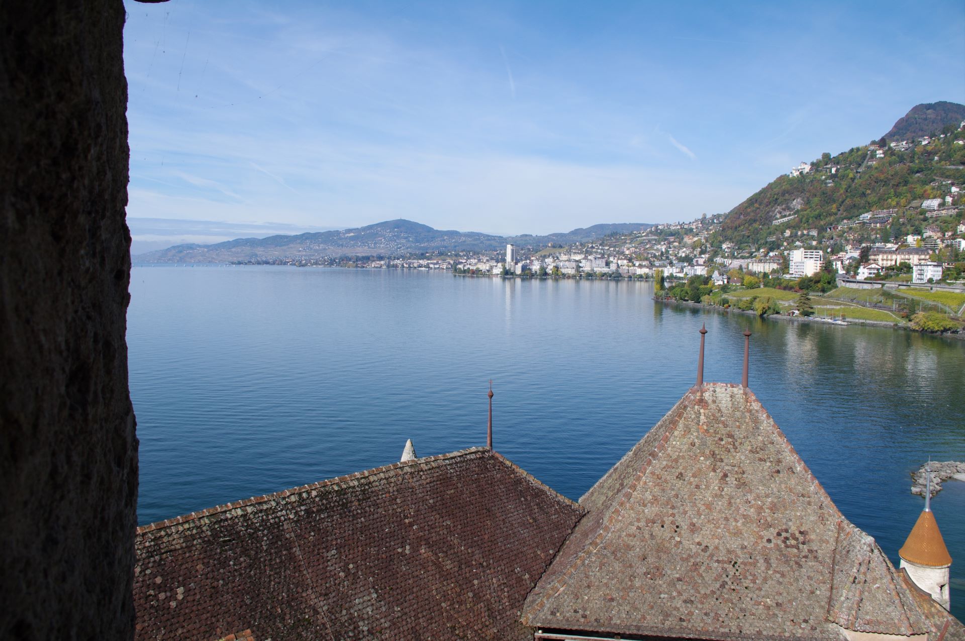 Am Genfer See Richtung Lausanne sieht man Montreux