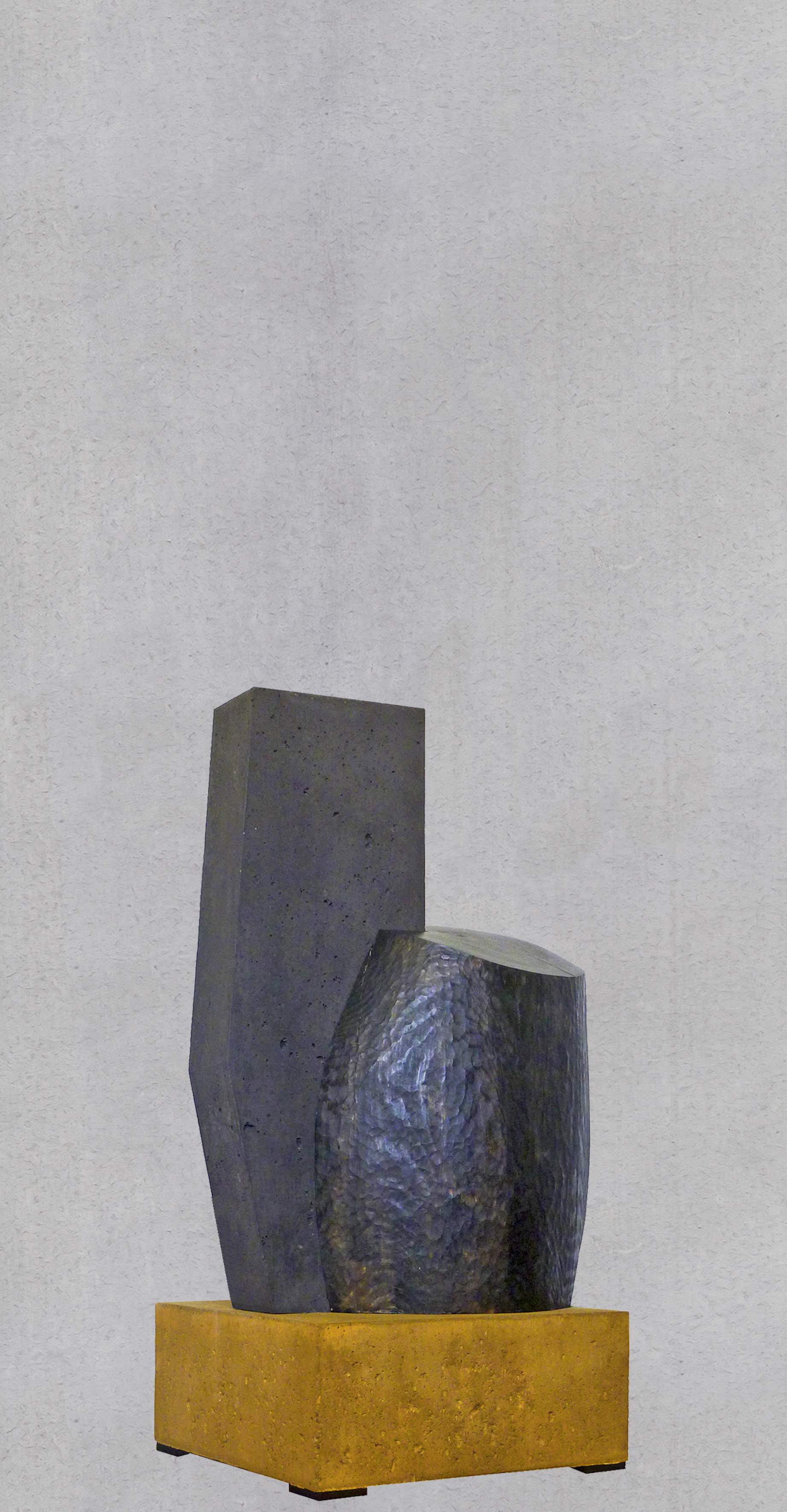 Skulptur Weisstanne/Buche, Sockel Beton, Gesamthöhe 70 cm