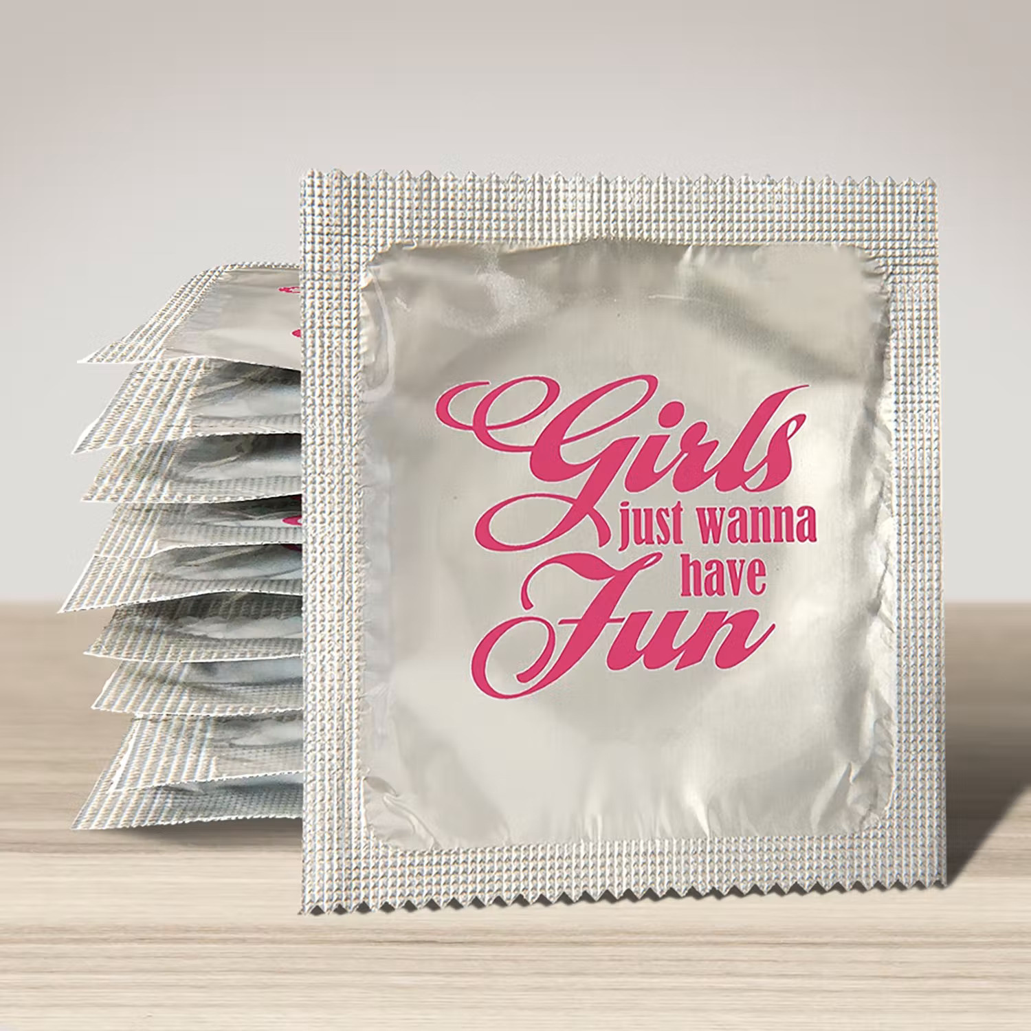Humorvolles Kondom - Girls just wanna have Fun