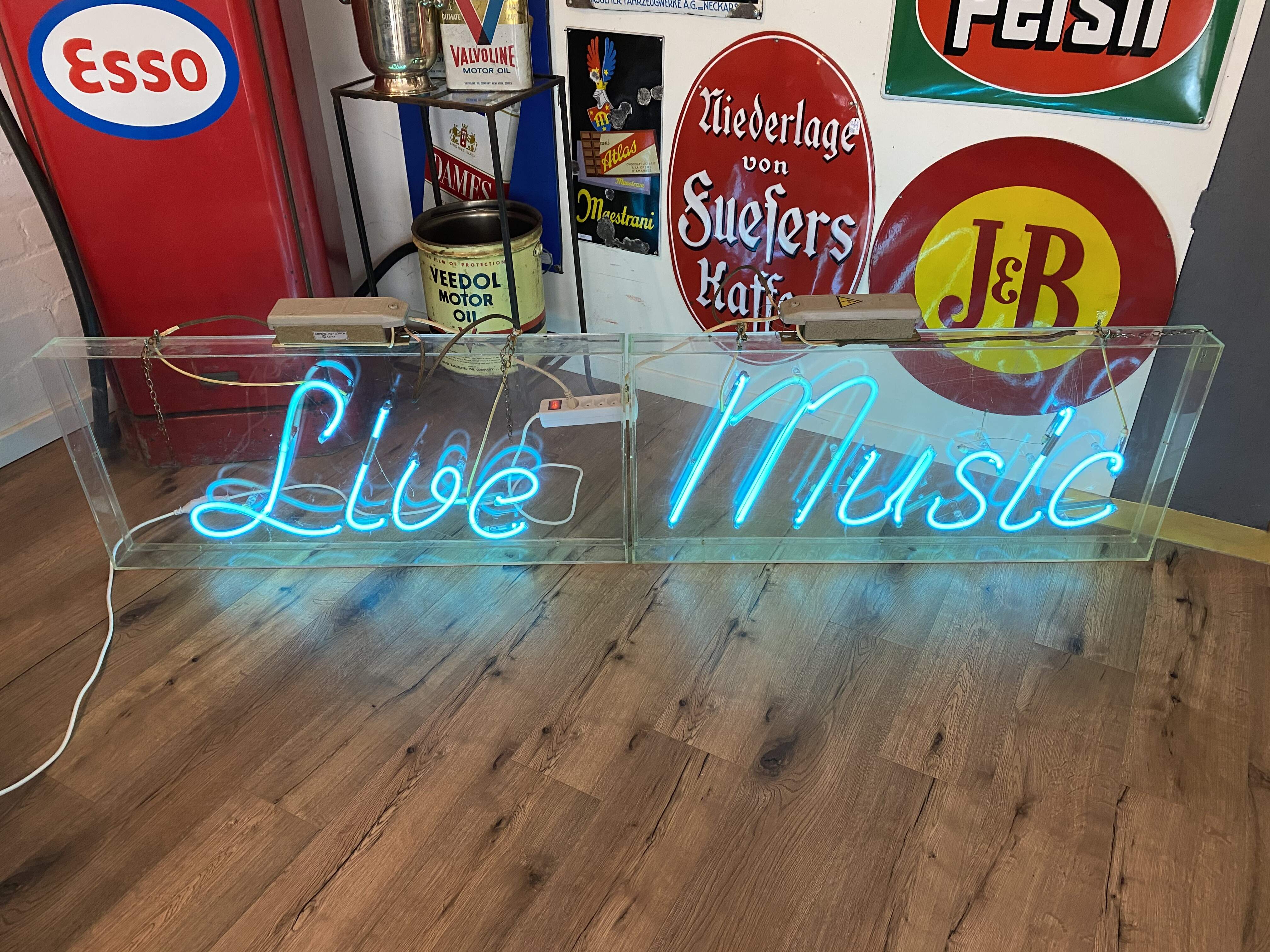 2 Vintage Neon Leuchtkästen "Live Music"