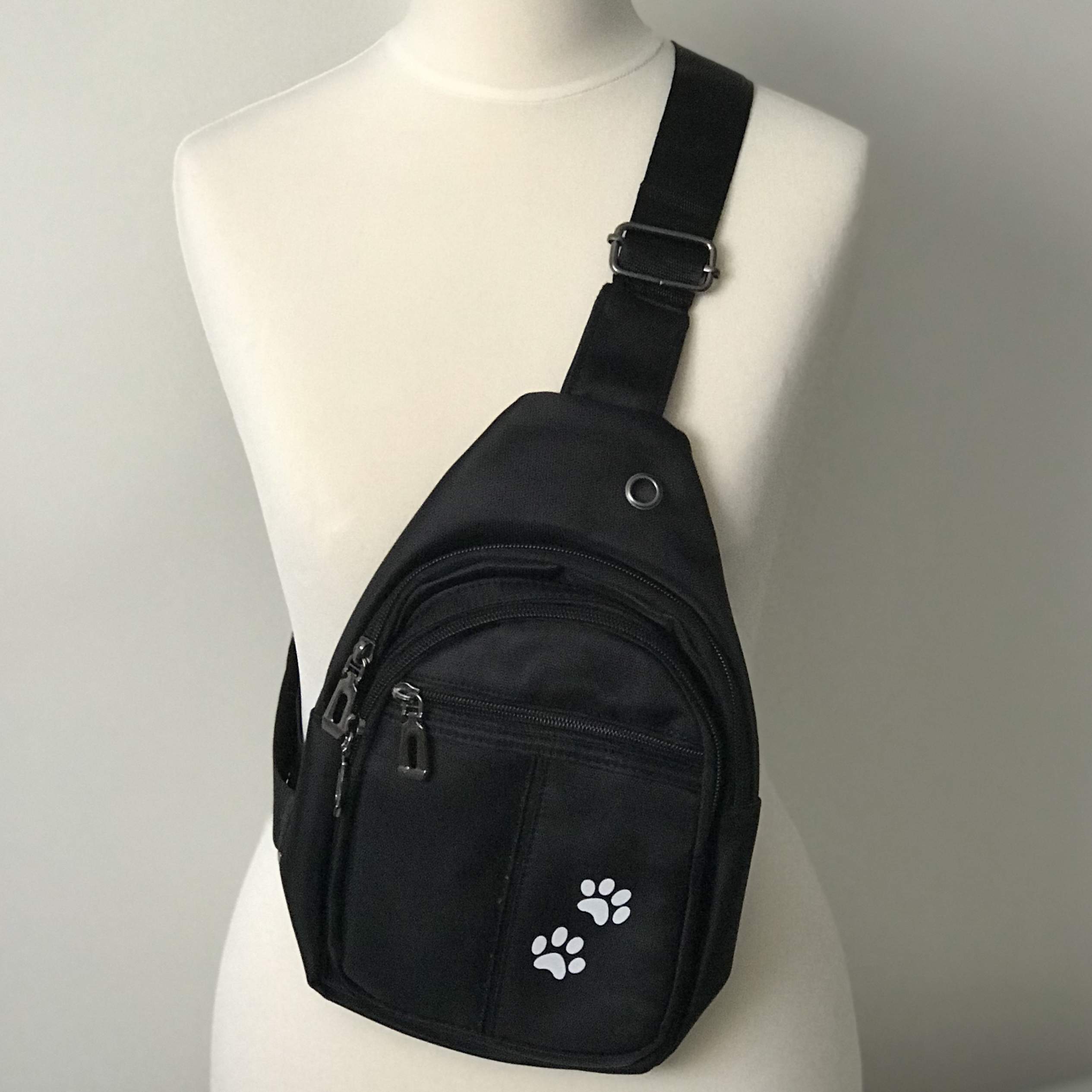 Hundesport Brusttasche - Schultertasche mit Pfotenabdrücken